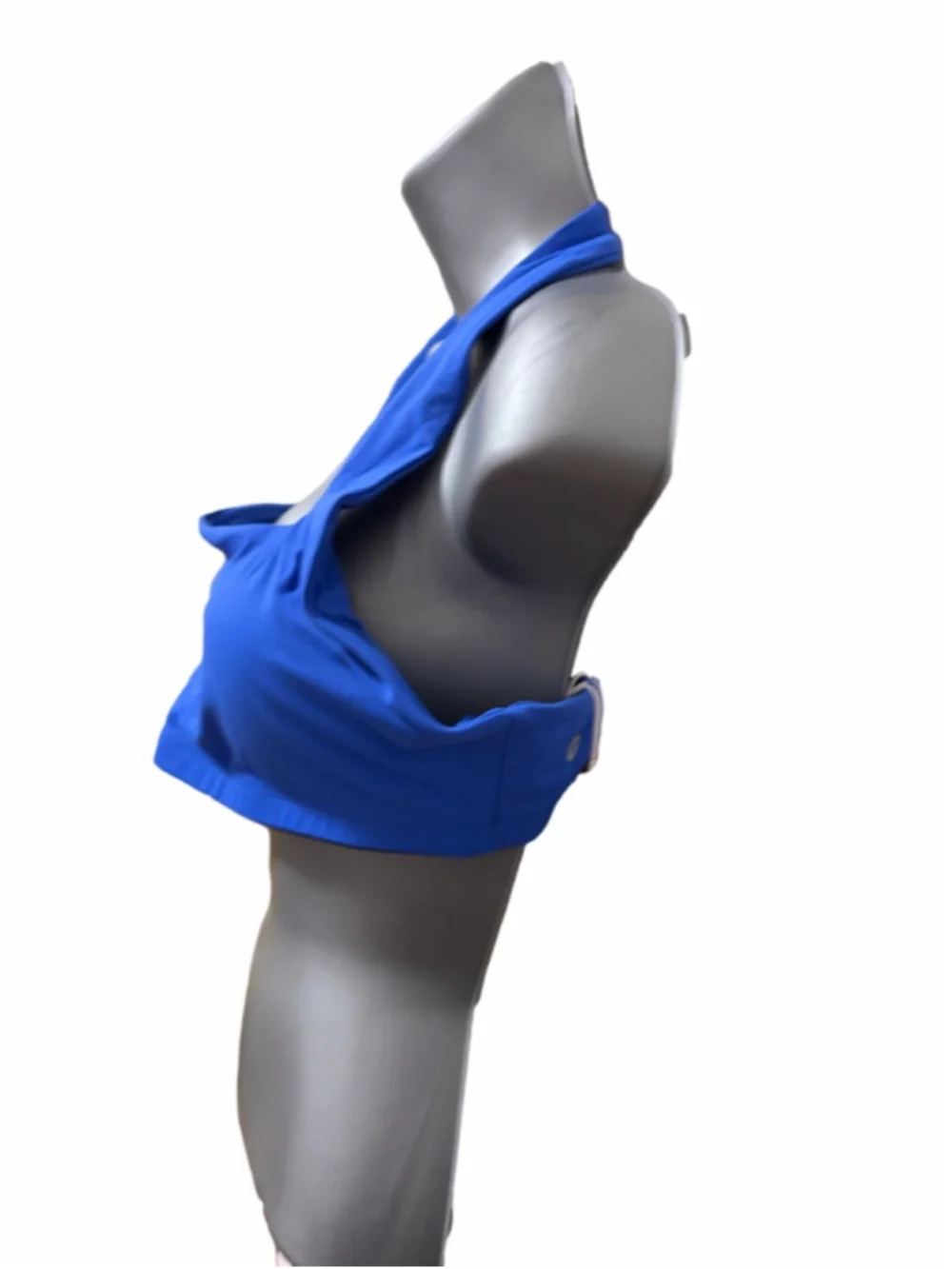 NWT Halter Sports Bra with removable pads in XL